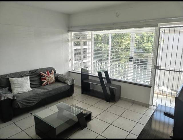 1 BEDROOM PROPERTY TO RENT IN RONDEBOSCH